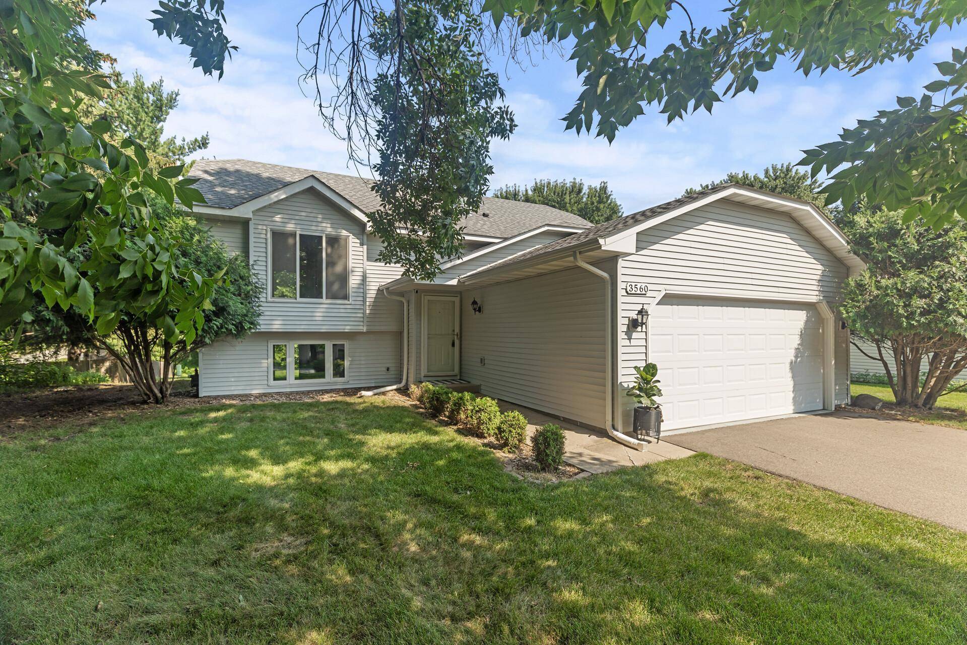 Eagan, MN 55122,3560 Baltic AVE
