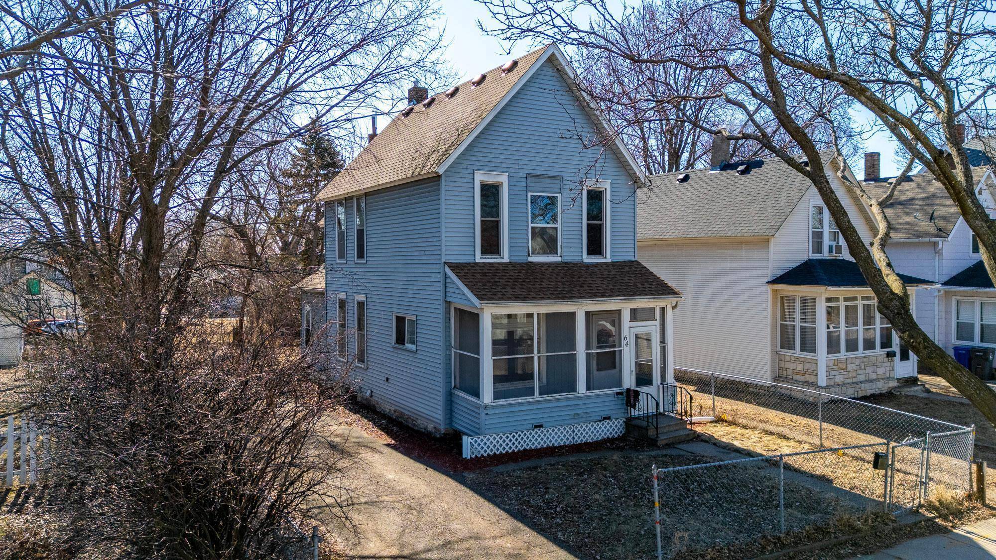 Saint Paul, MN 55117,64 Front AVE