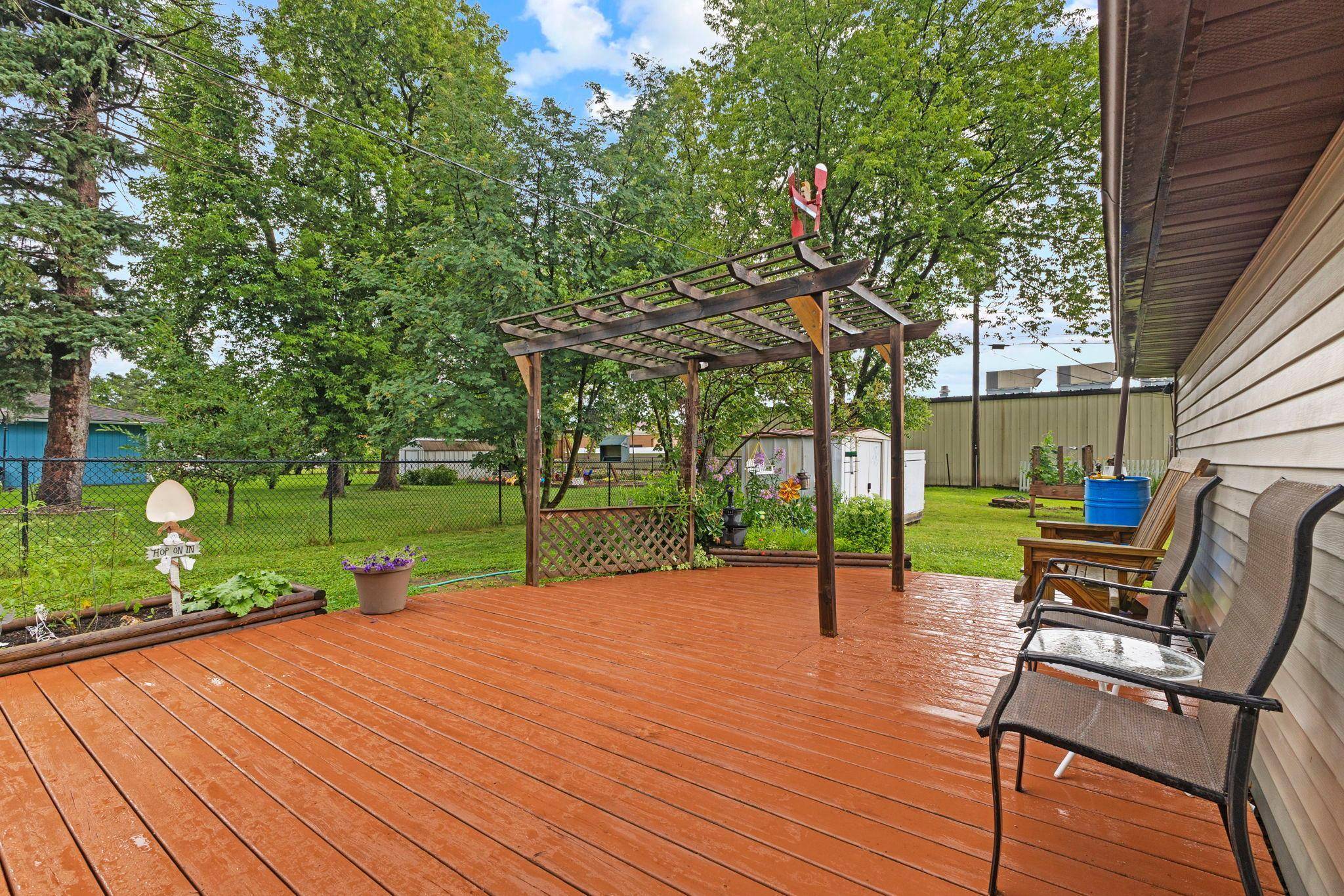 Mora, MN 55051,112 Wood ST S