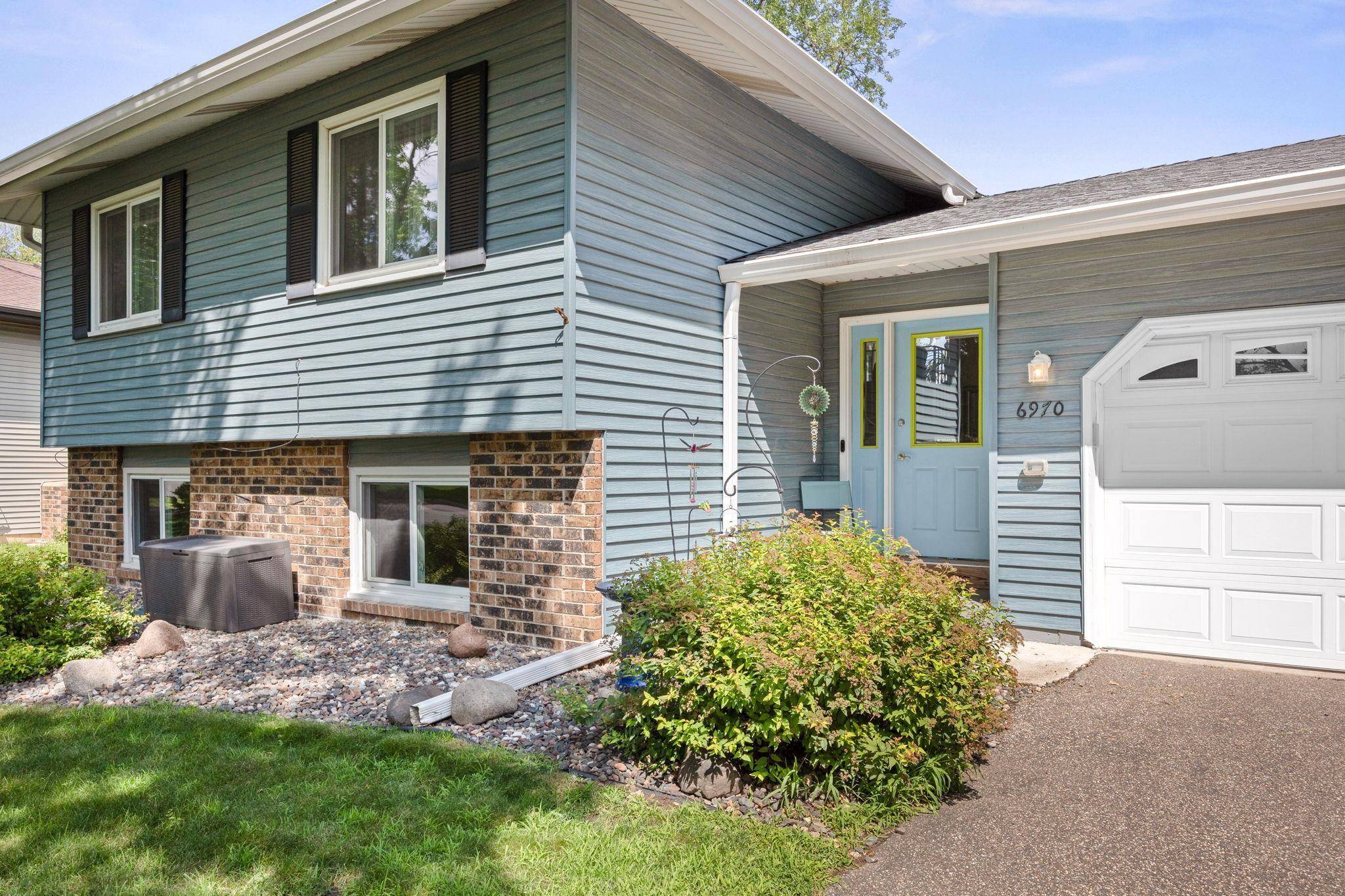 Maple Grove, MN 55369,6970 Jonquil LN N