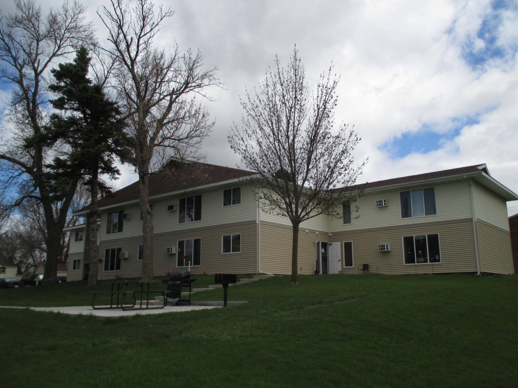 Clara City, MN 56222,507 Division ST N #205