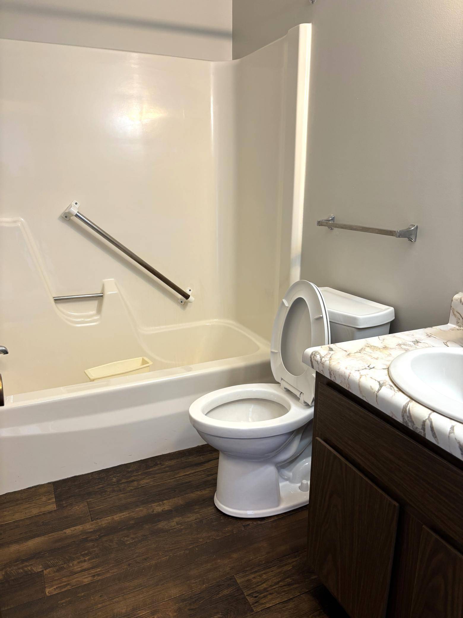 Parkers Prairie, MN 56361,107 4th AVE N #1