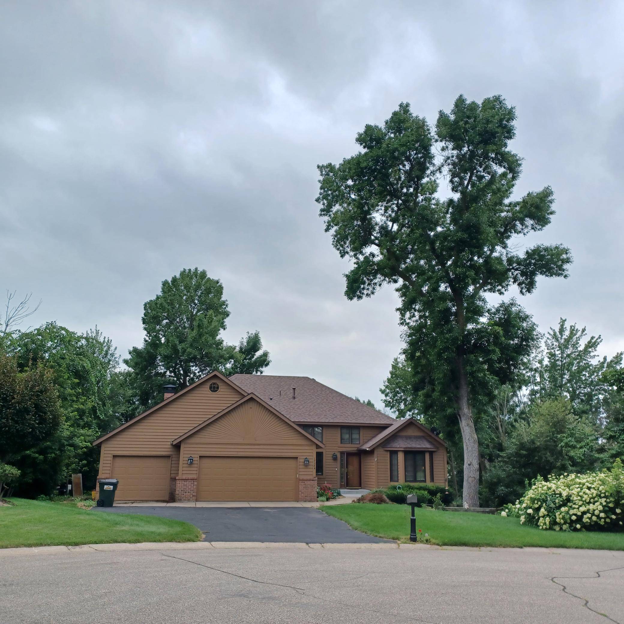 Lakeville, MN 55044,17384 Harding LN