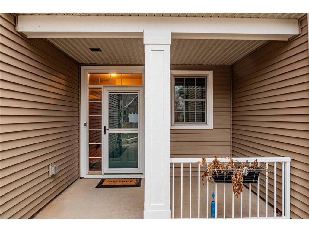 Maple Grove, MN 55311,9857 Alvarado LN N #4102