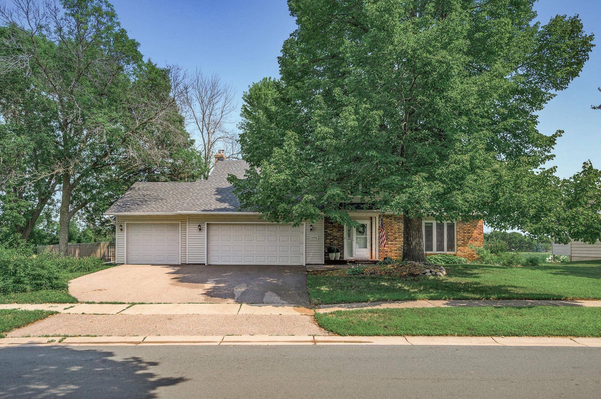 Maple Grove, MN 55369,10556 Lancaster LN N