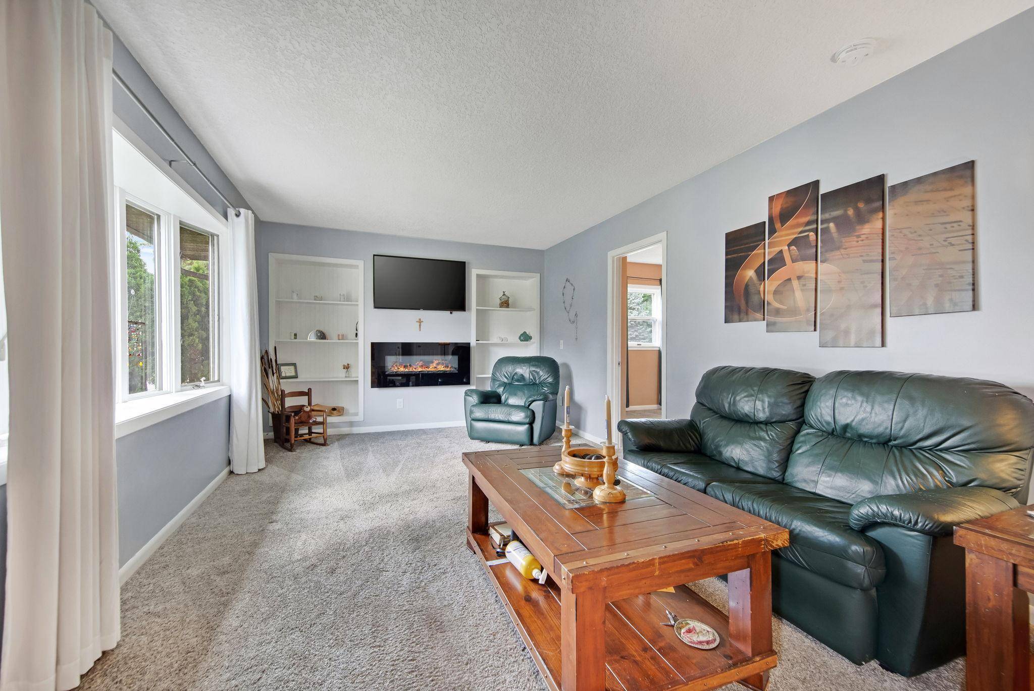 Forest Lake, MN 55025,307 11th AVE SE