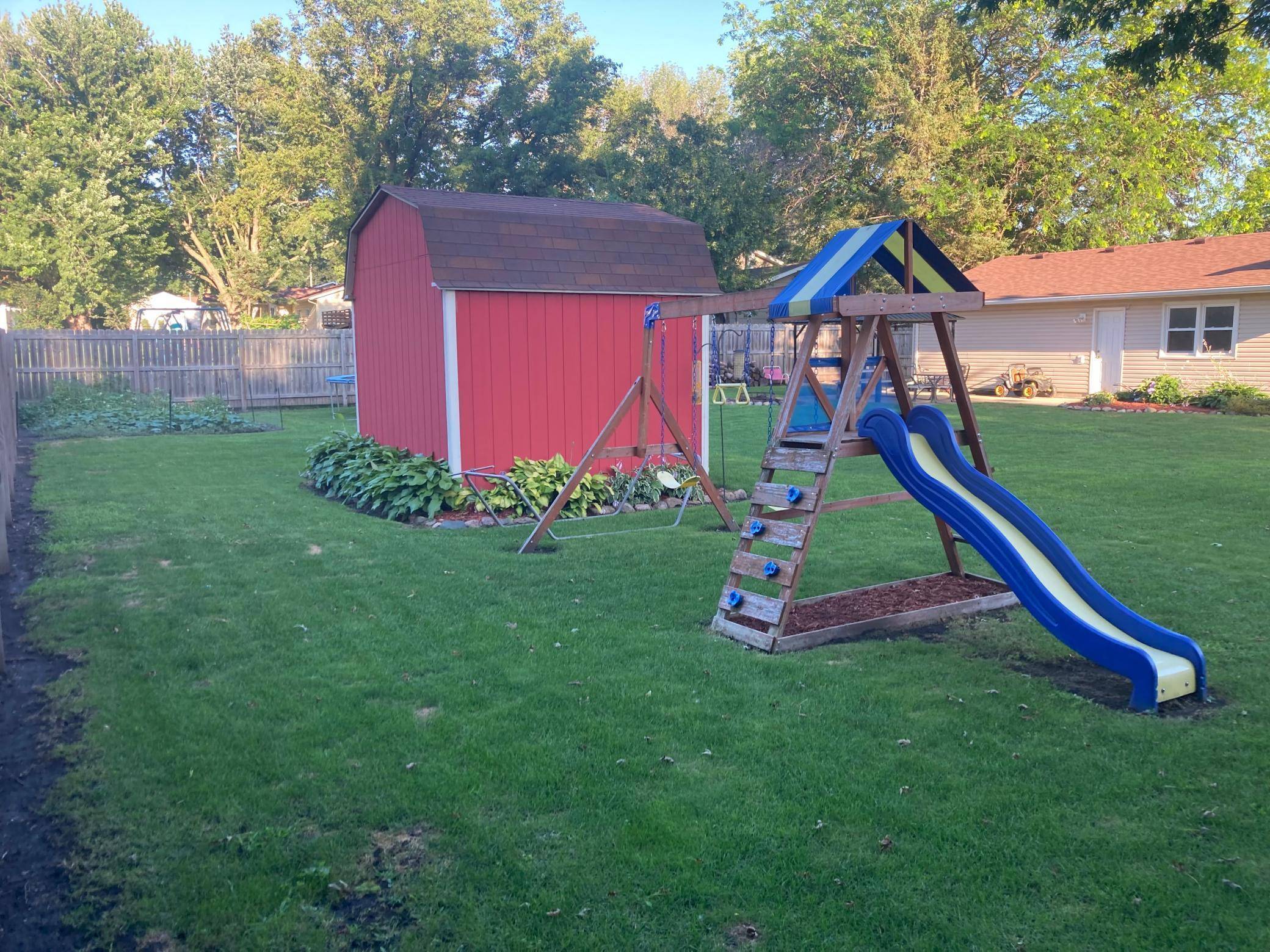 Owatonna, MN 55060,680 Lynwood ST SW