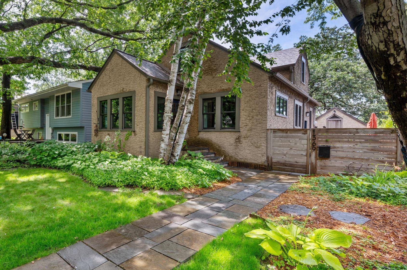 Saint Paul, MN 55108,1369 Brompton ST