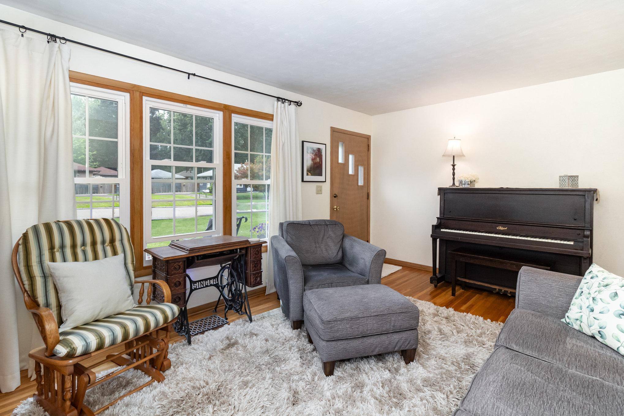 Roseville, MN 55113,2590 Charlotte ST