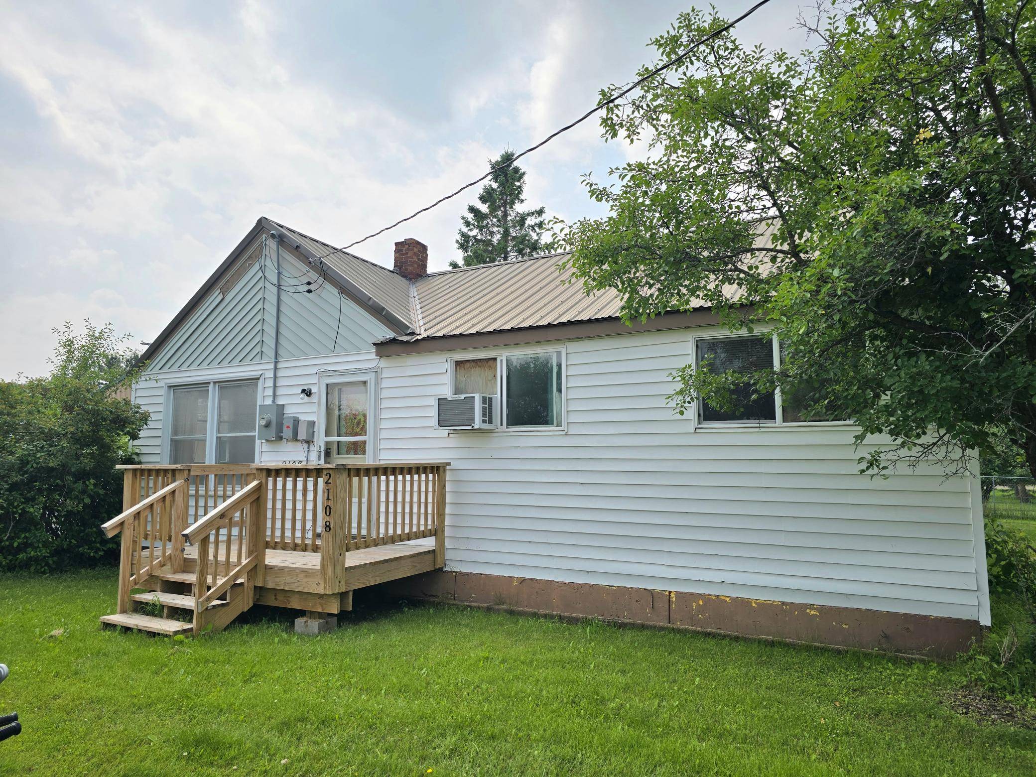 International Falls, MN 56649,2108 2nd AVE W