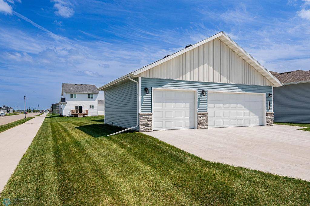 Fargo, ND 58104,7304 27th ST S