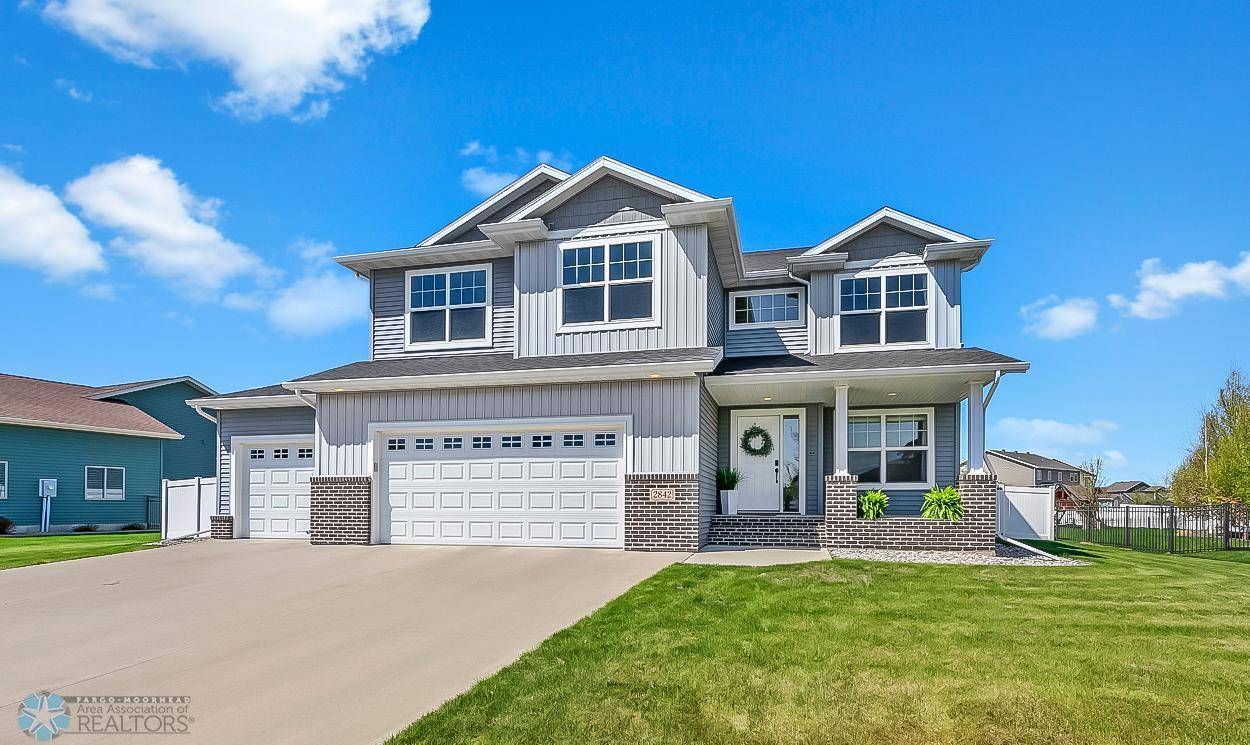 West Fargo, ND 58078,2842 McLeod DR E