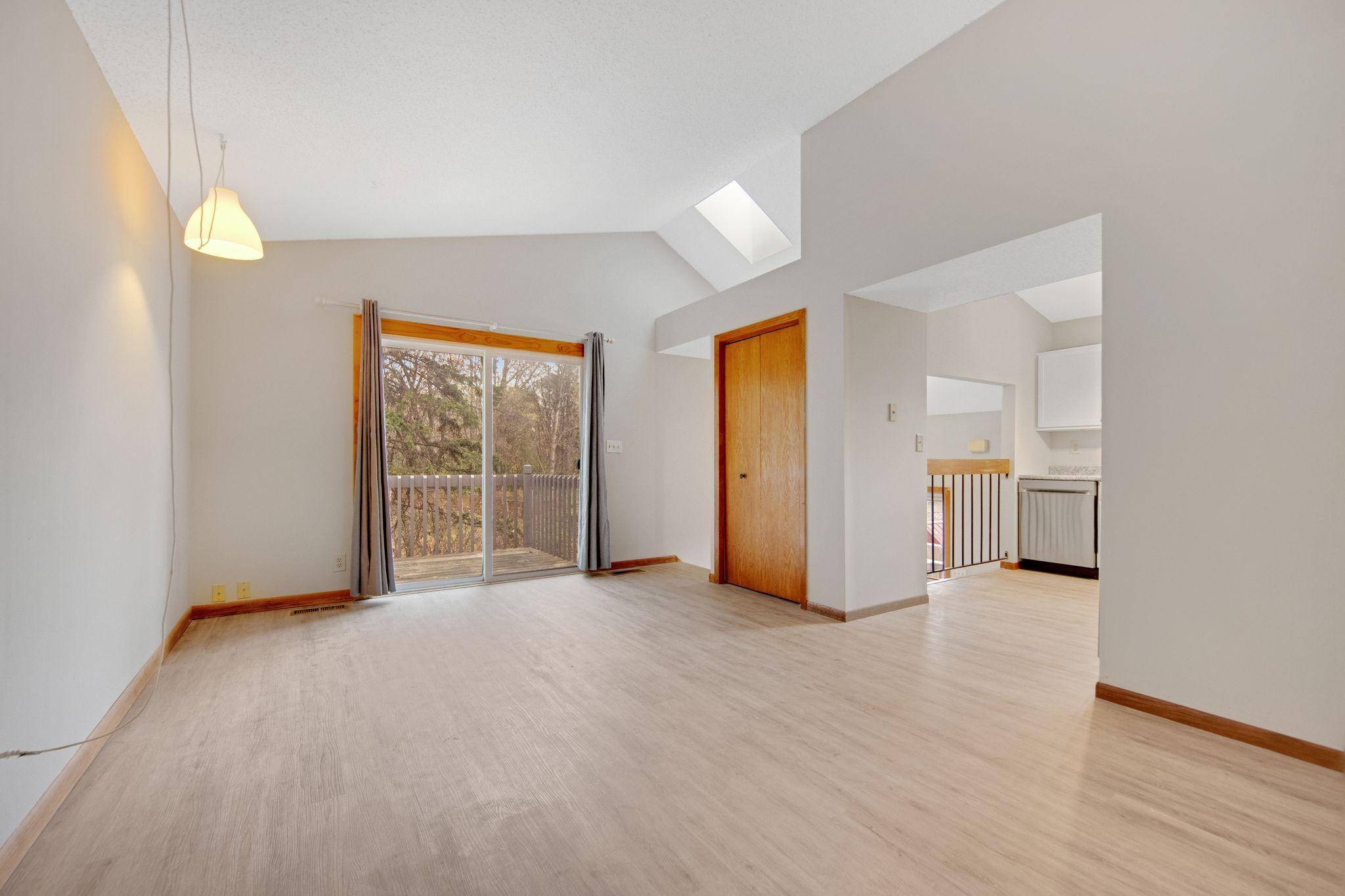 Brooklyn Center, MN 55430,885 70th AVE N