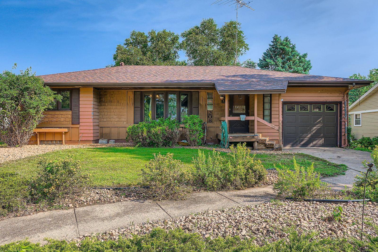 Jordan, MN 55352,208 Sunset DR