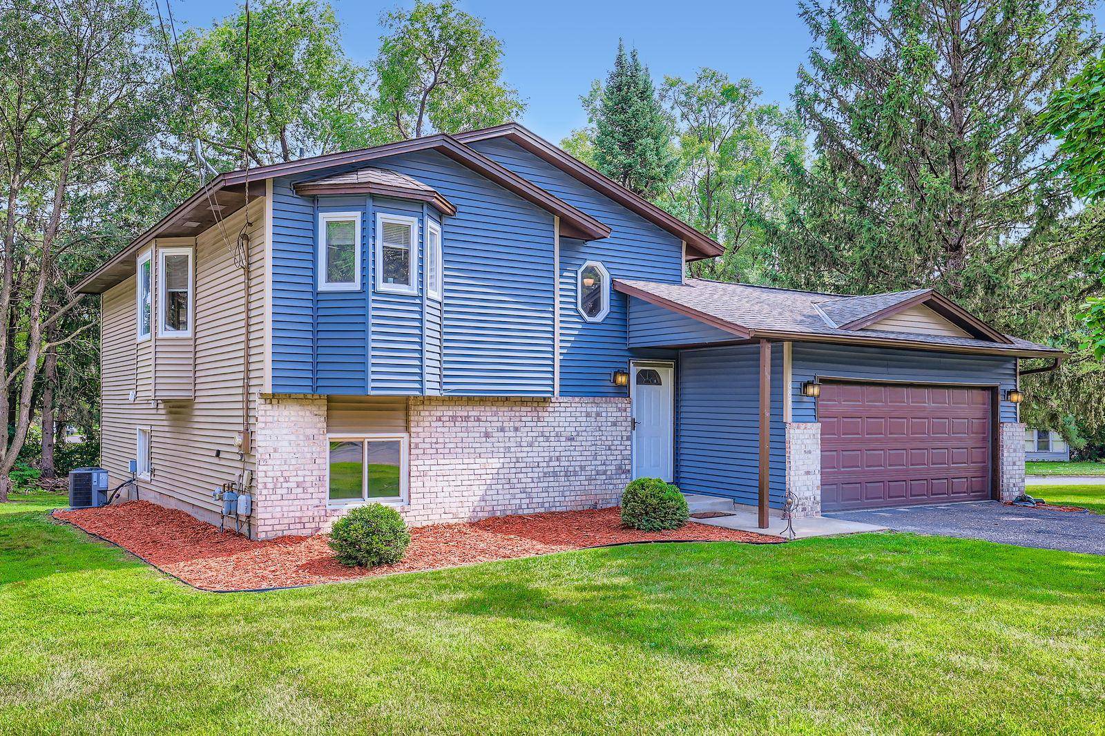 Champlin, MN 55316,687 Independence AVE N
