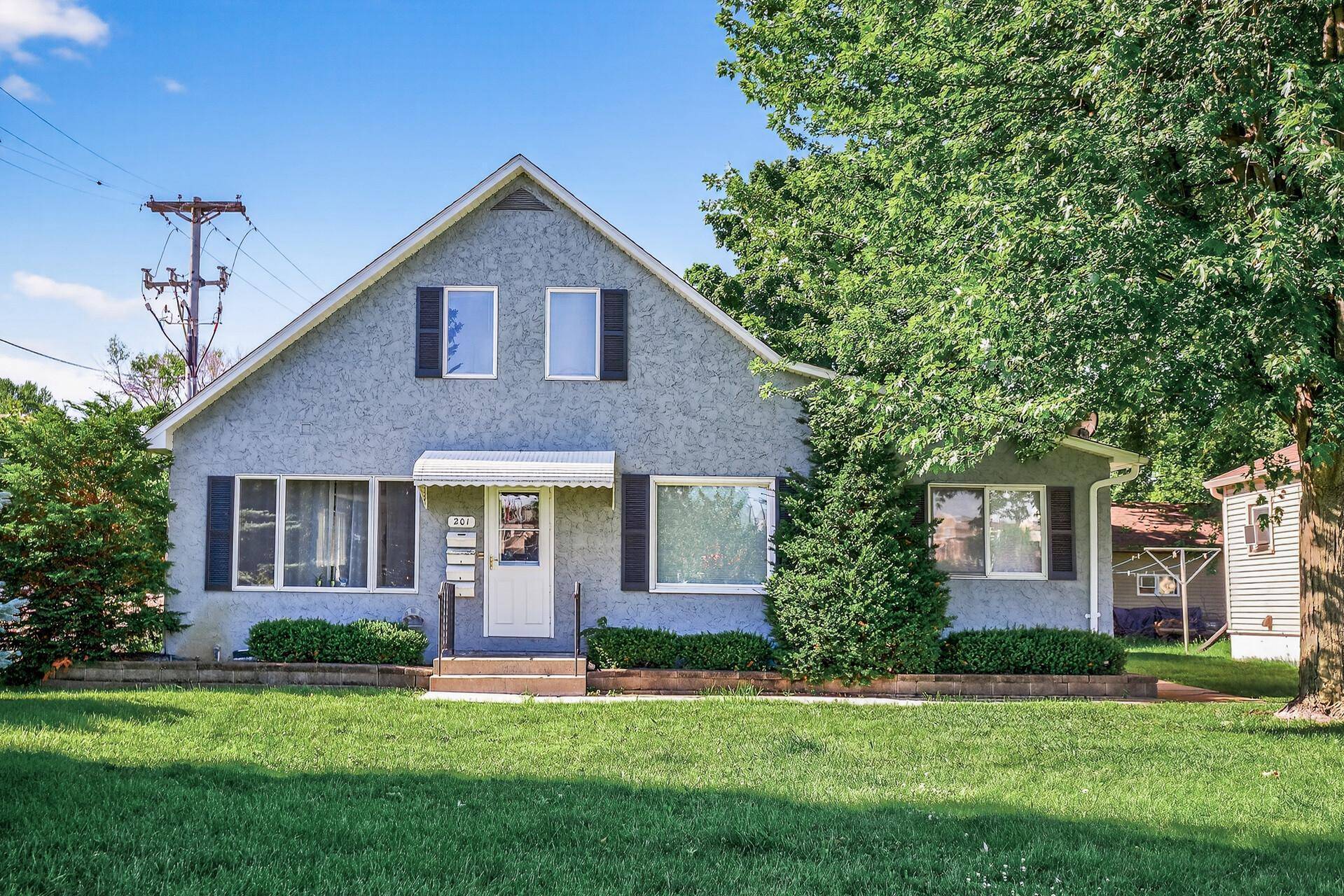 Waconia, MN 55387,201 W 2nd ST #1