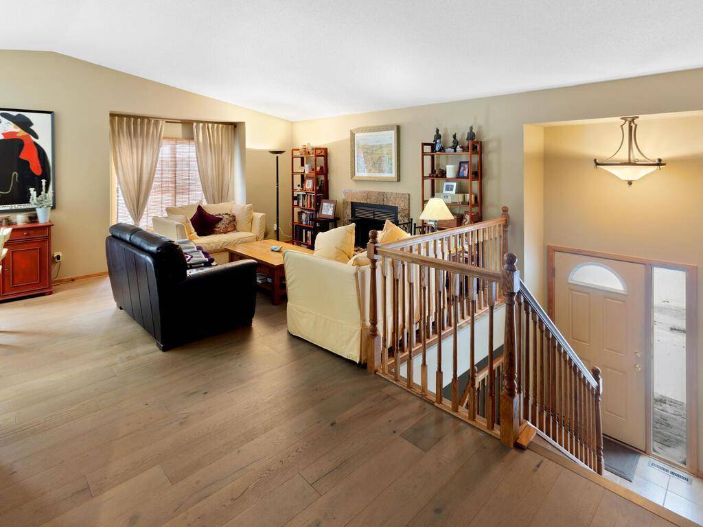 Minnetonka, MN 55343,5601 Bimini DR