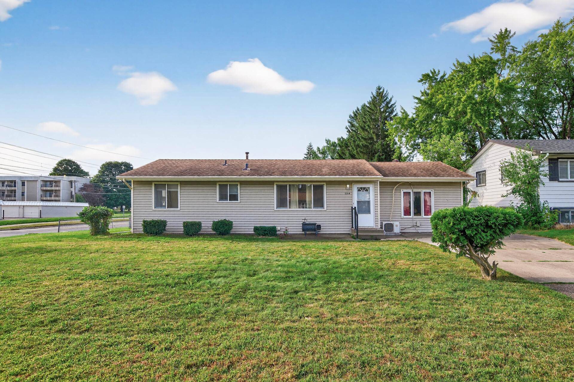 Eagan, MN 55122,2014 Carnelian LN