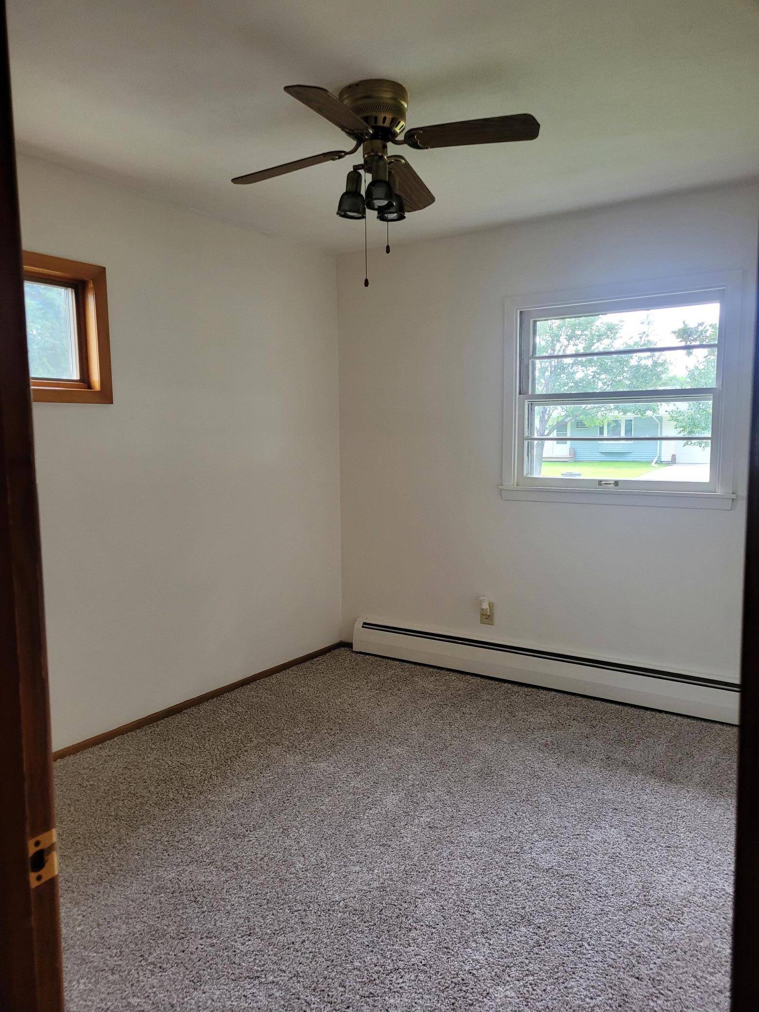 Moorhead, MN 56560,1814 10th AVE N