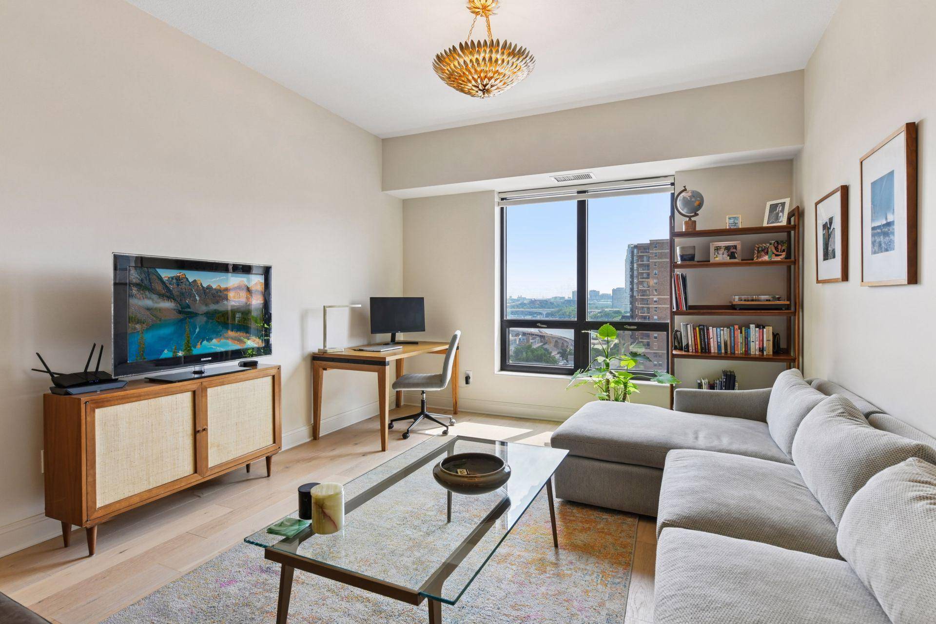 Minneapolis, MN 55401,100 3rd AVE S #1001