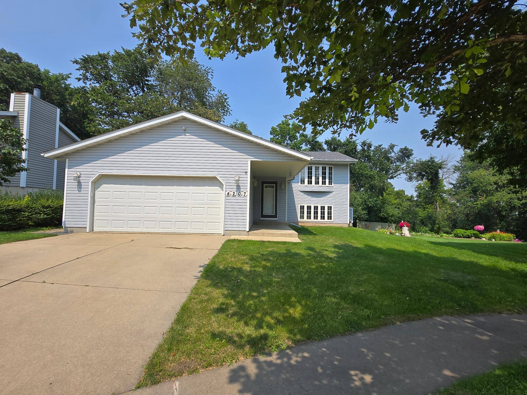 Rochester, MN 55901,4207 Sapphire LN NW