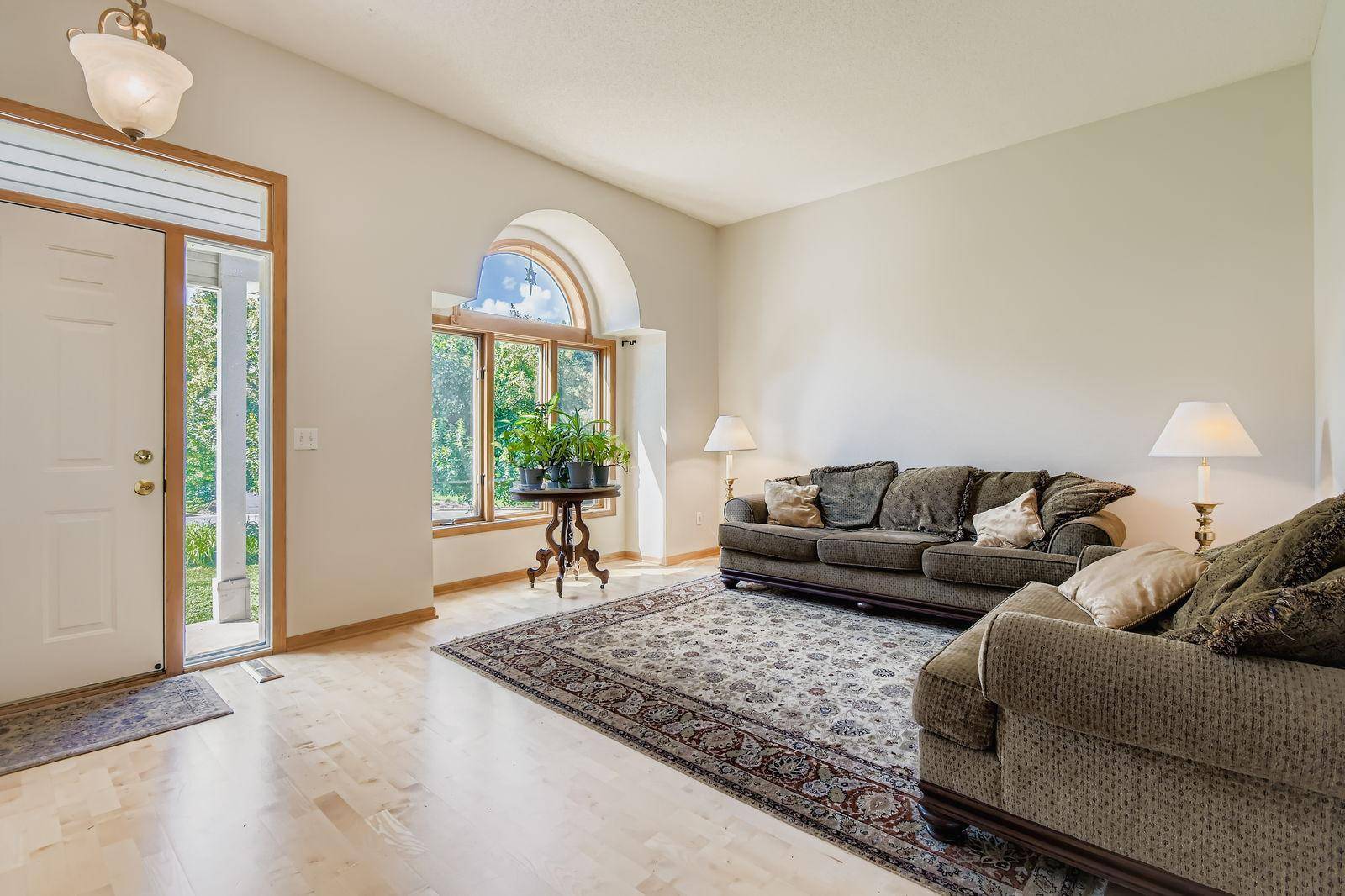 Mahtomedi, MN 55115,309 69th ST N