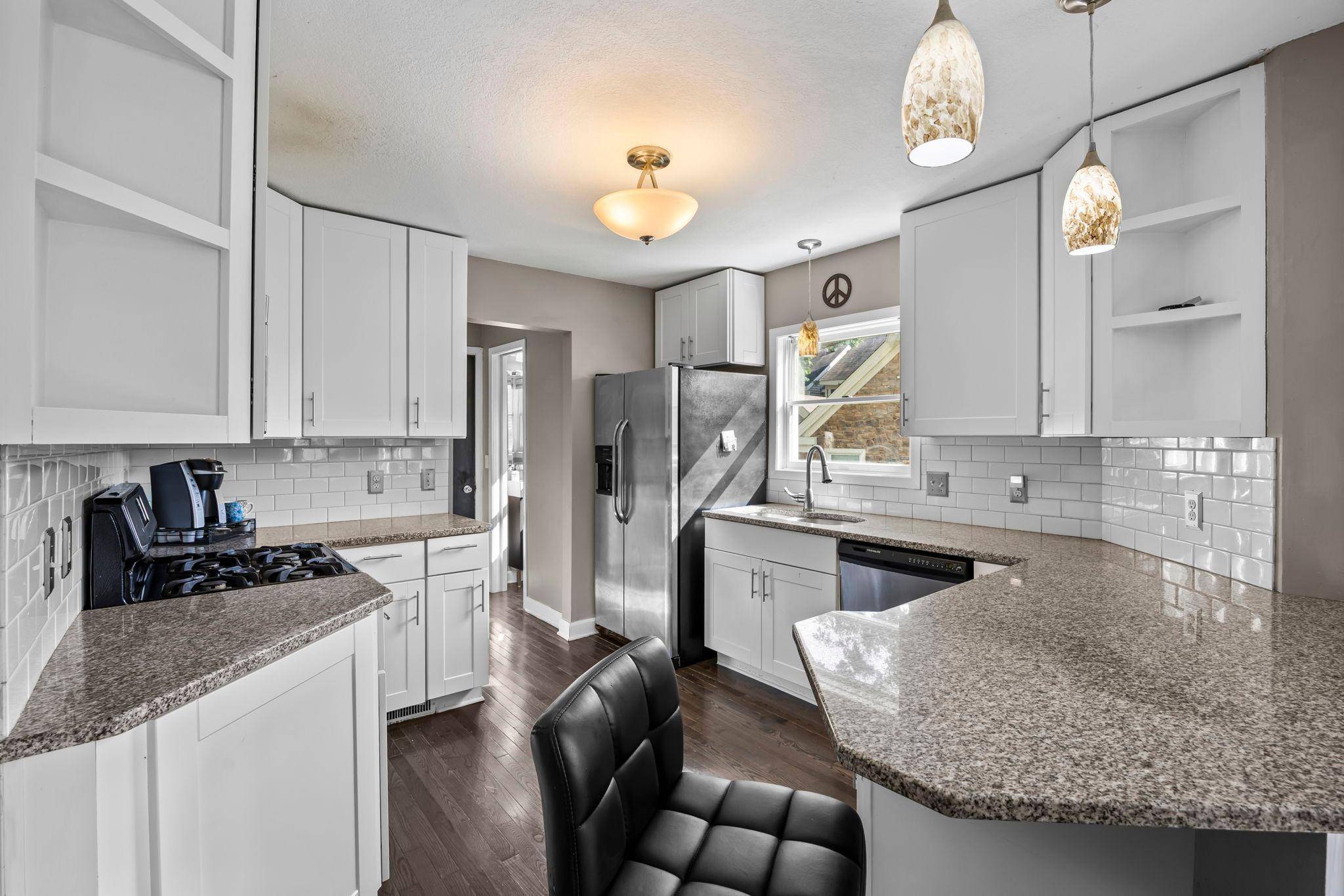 Eden Prairie, MN 55346,14341 Bedford DR