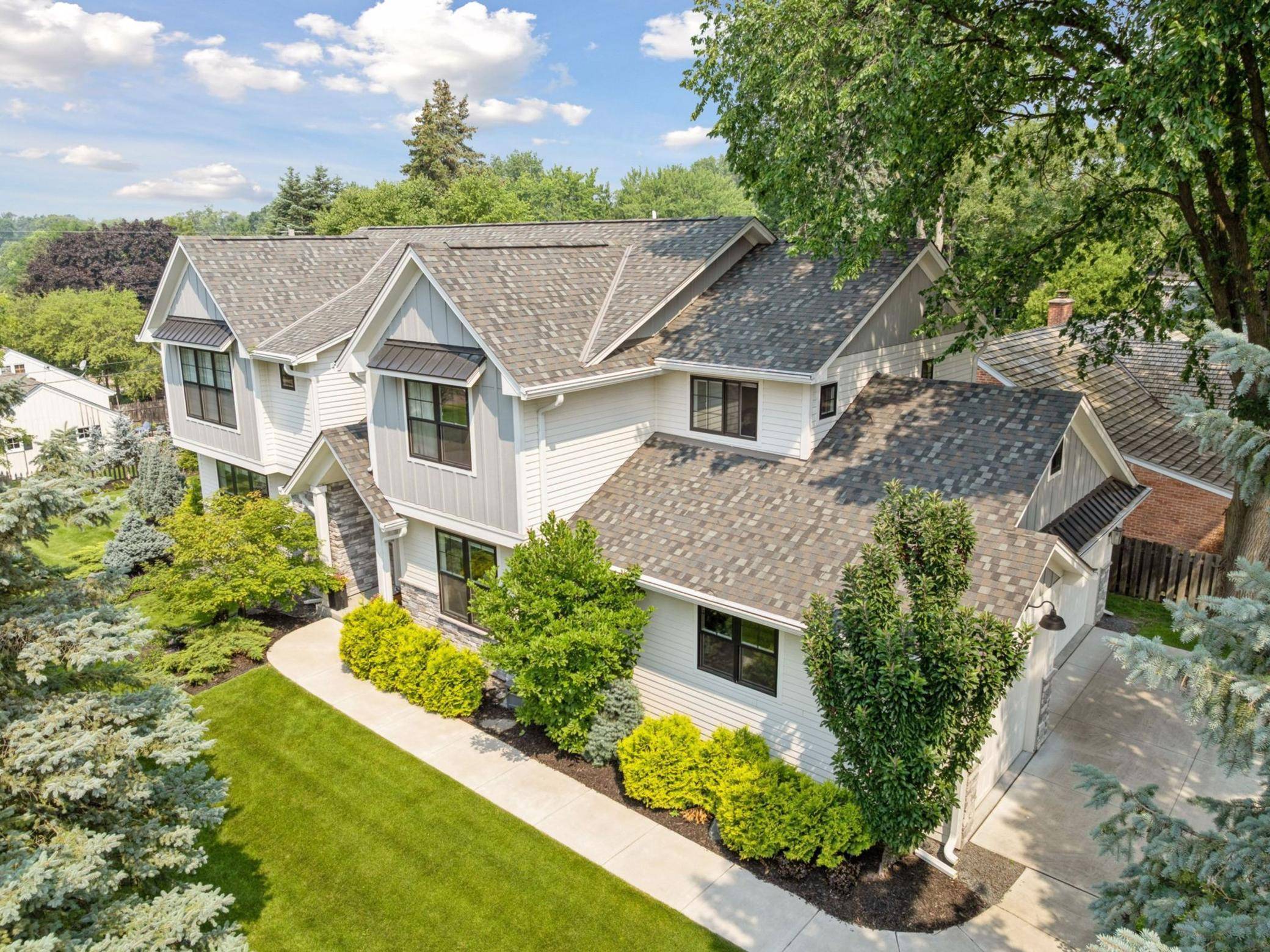 Edina, MN 55424,50 Woodland CIR