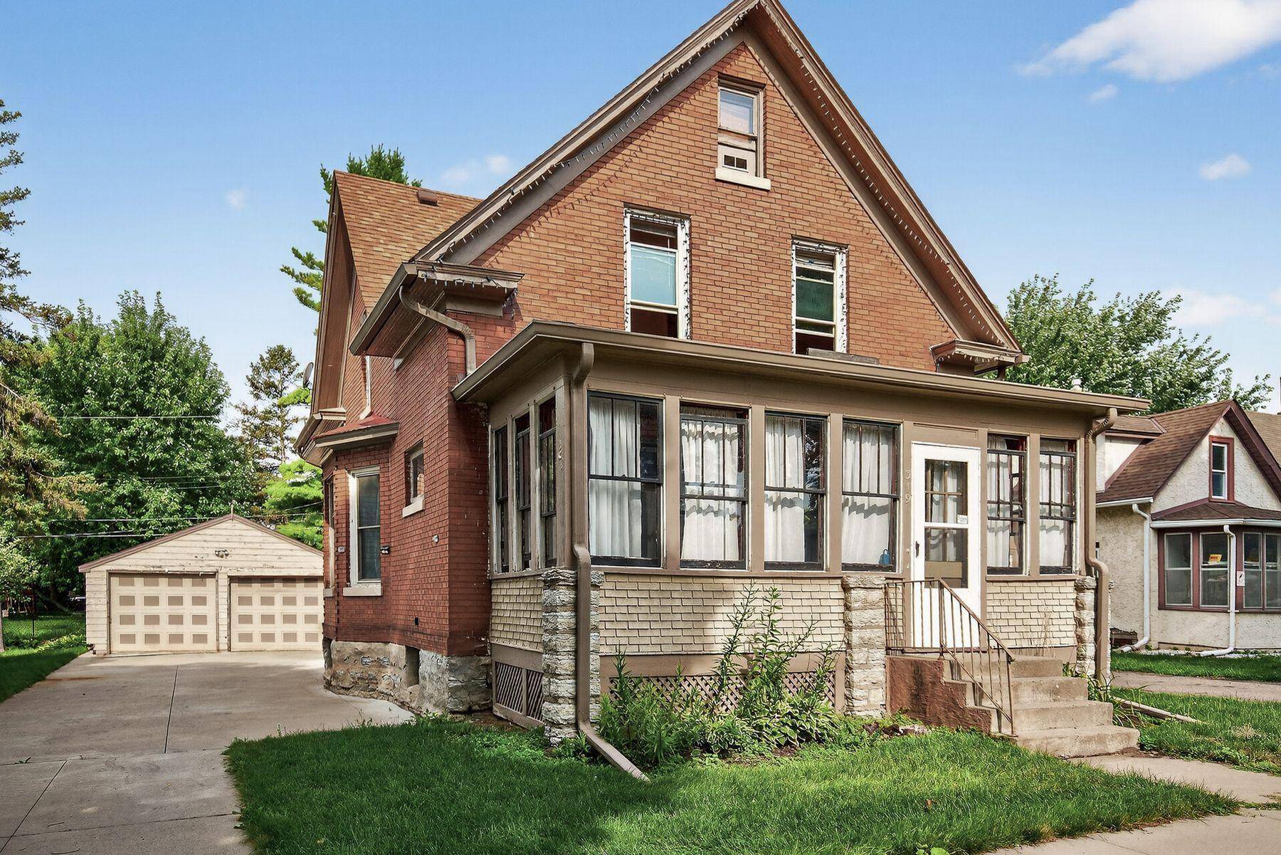 Saint Paul, MN 55102,319 Webster ST