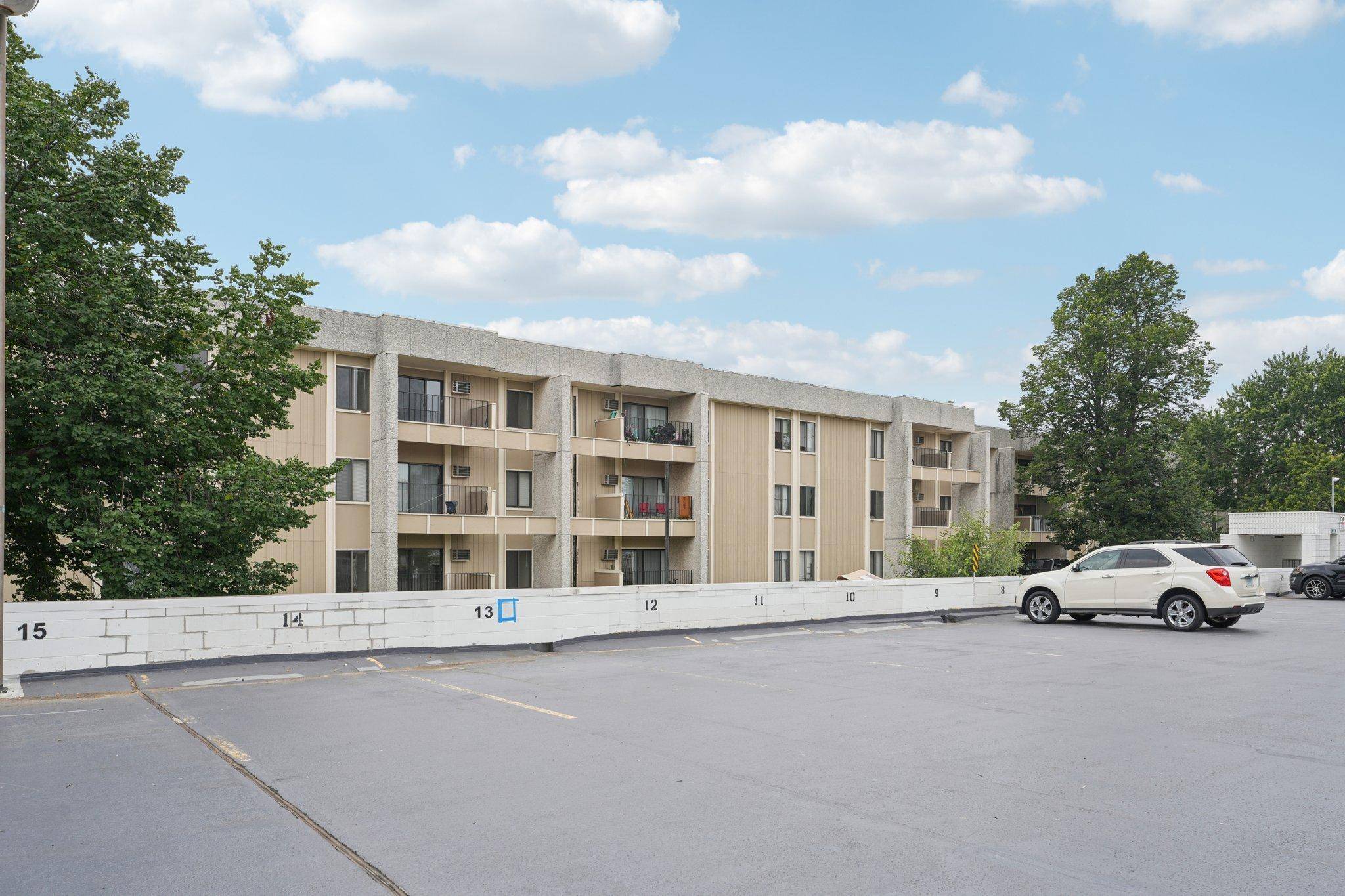 Eagan, MN 55122,4130 Rahn RD #308