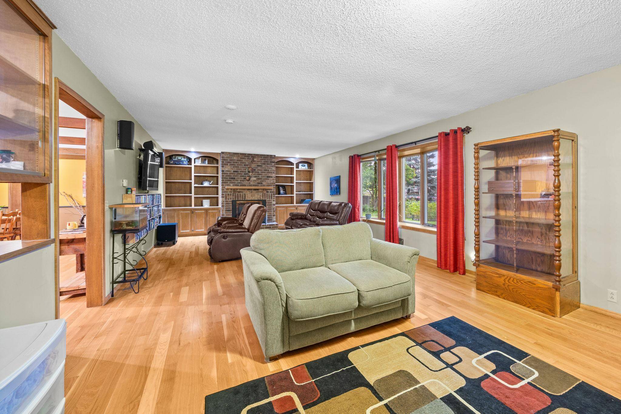 Hutchinson, MN 55350,116 Oak LN SE