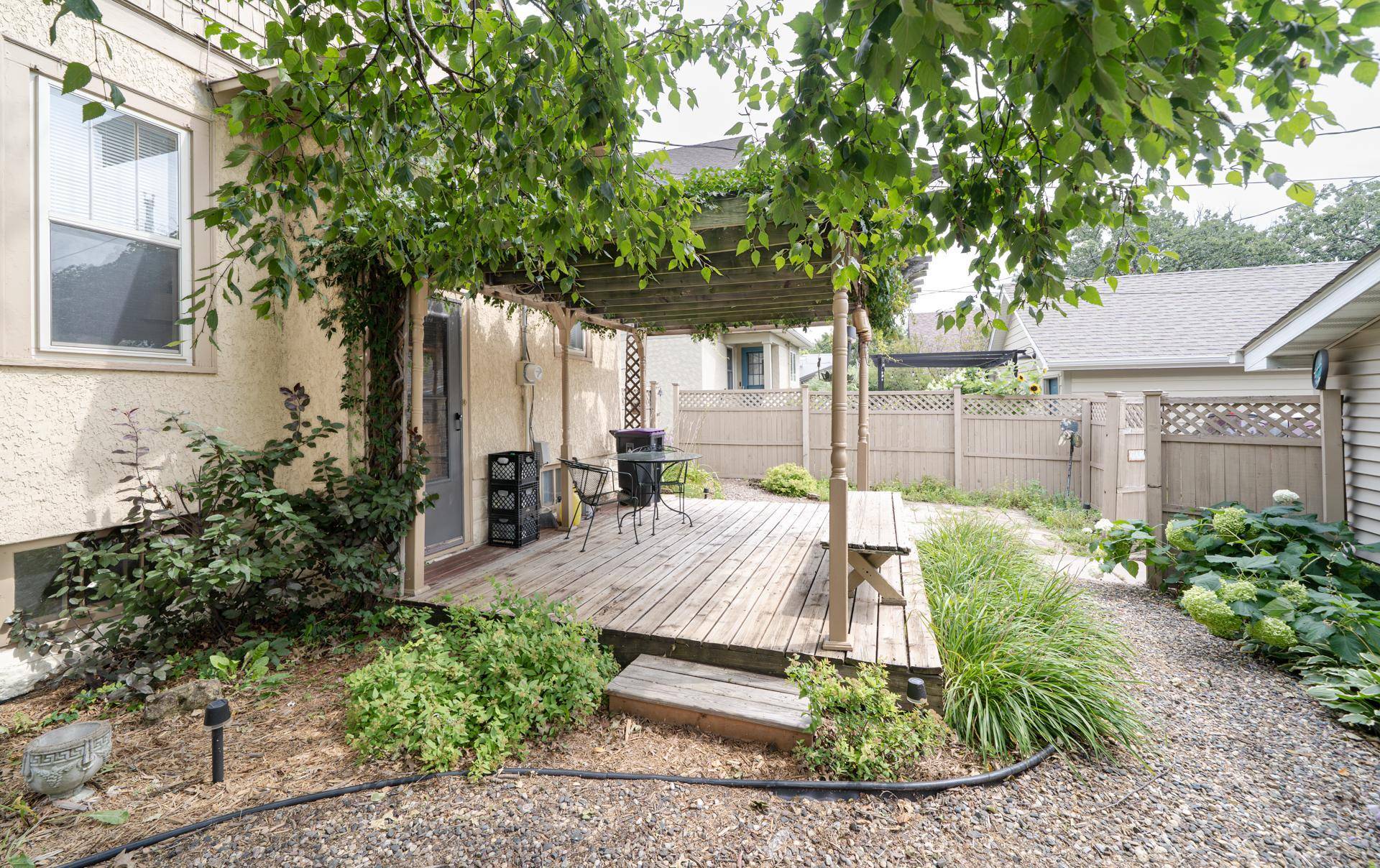 Saint Paul, MN 55108,1362 Albany AVE