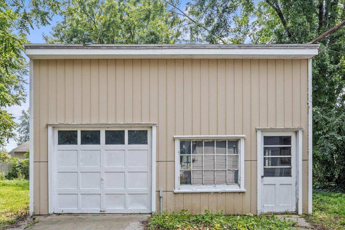 Austin, MN 55912,2114 5th AVE NE