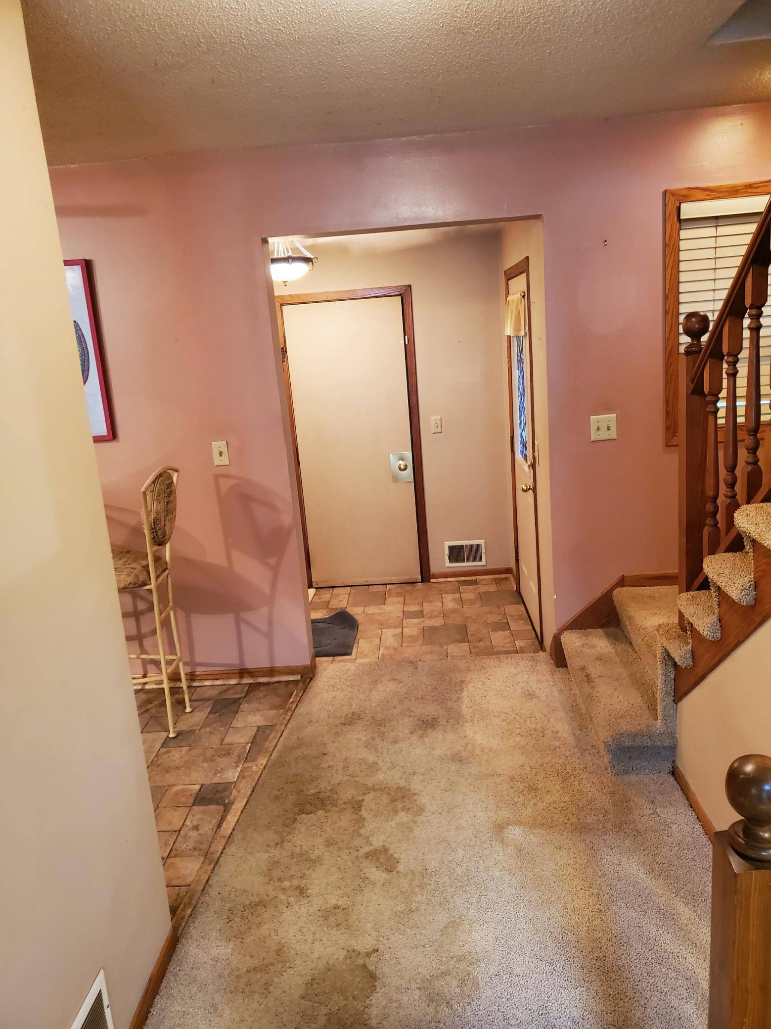 Eagan, MN 55122,4150 Knob CIR