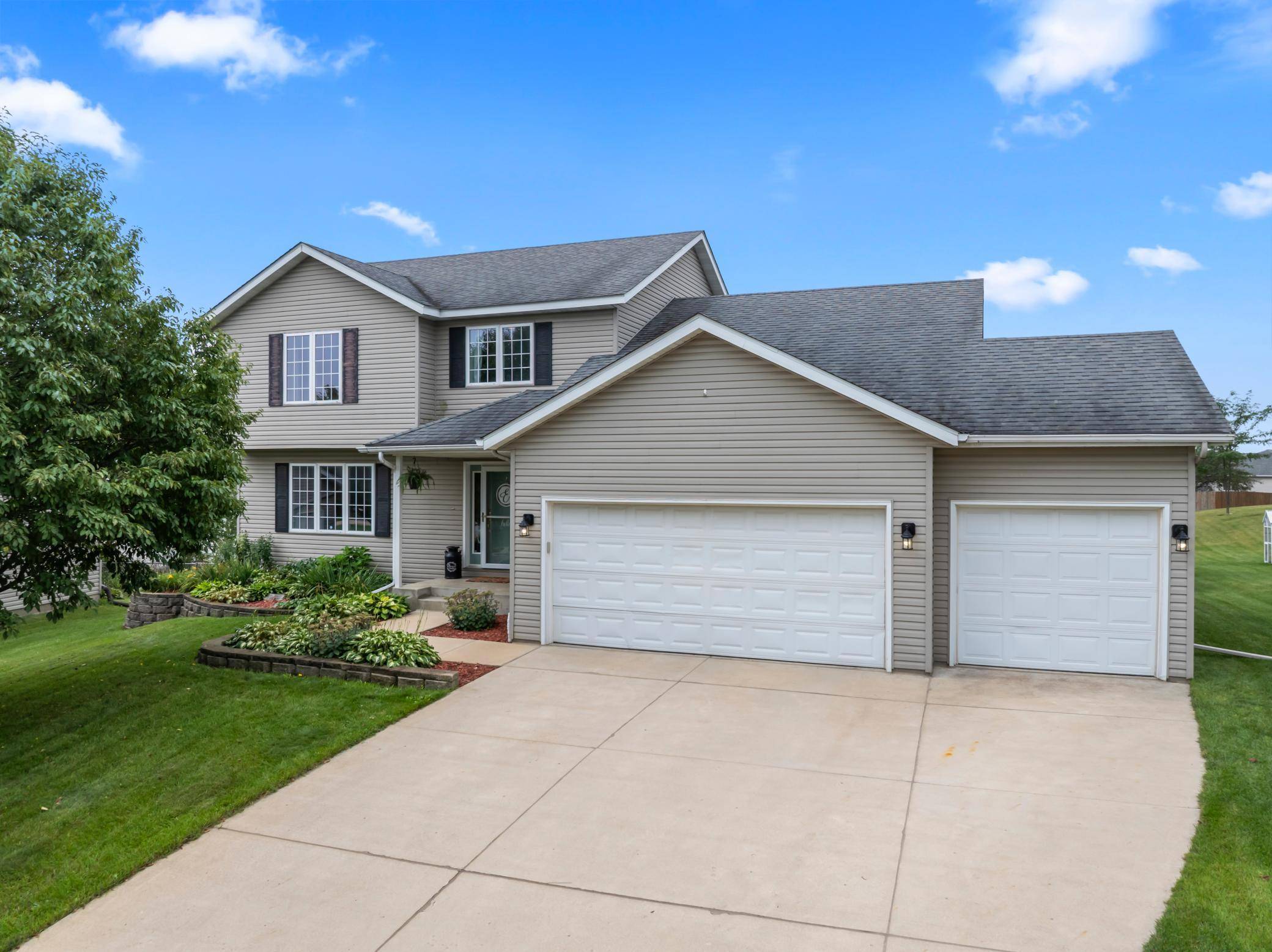 Rochester, MN 55901,4329 Knotting Hill LN NW