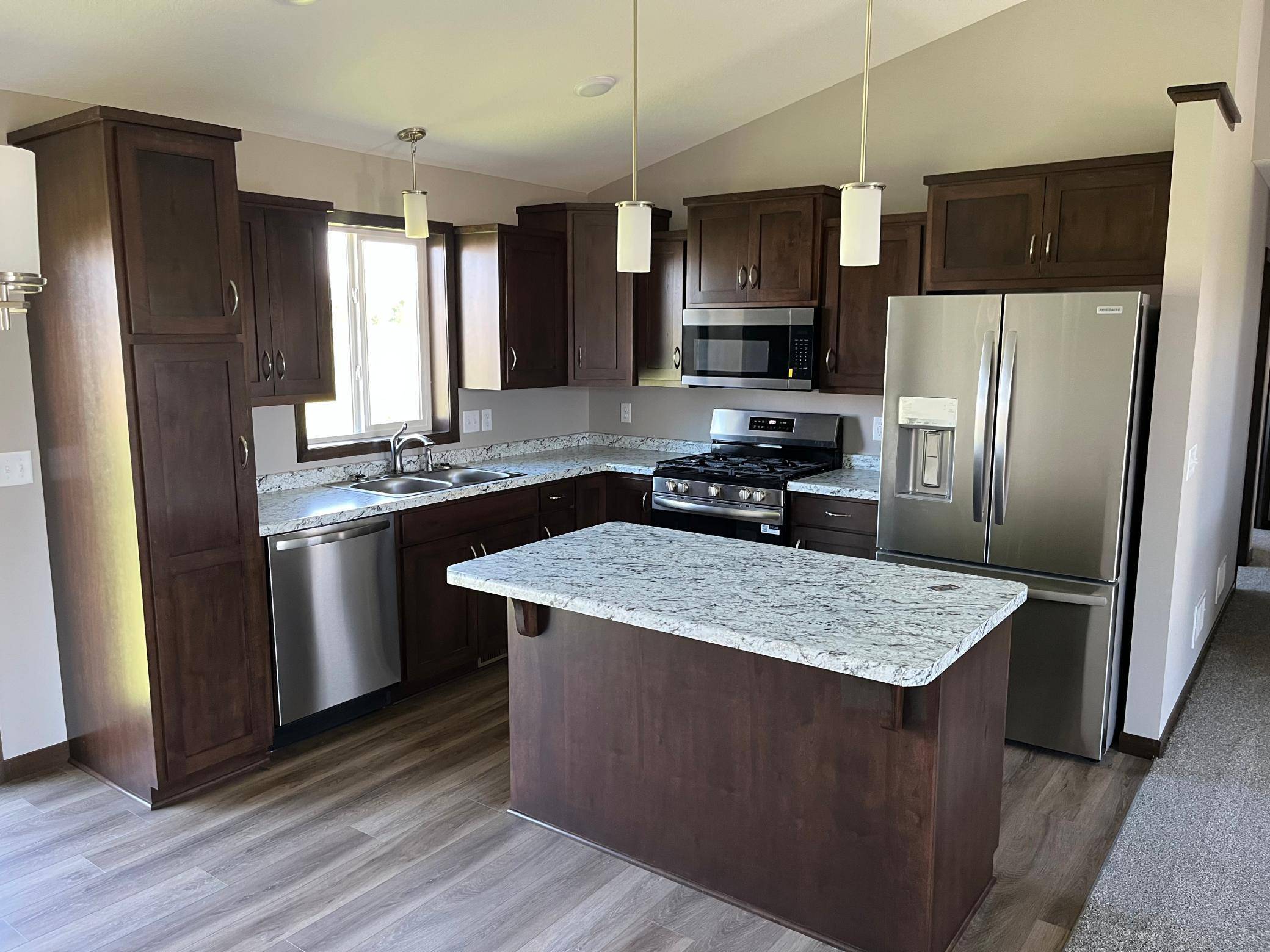 Saint Augusta, MN 56301,2443 Gold LN