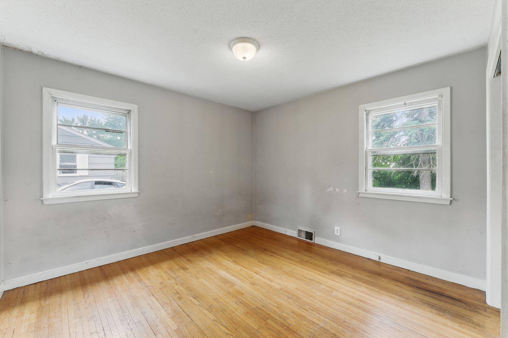 Brooklyn Center, MN 55430,5715 Emerson AVE N