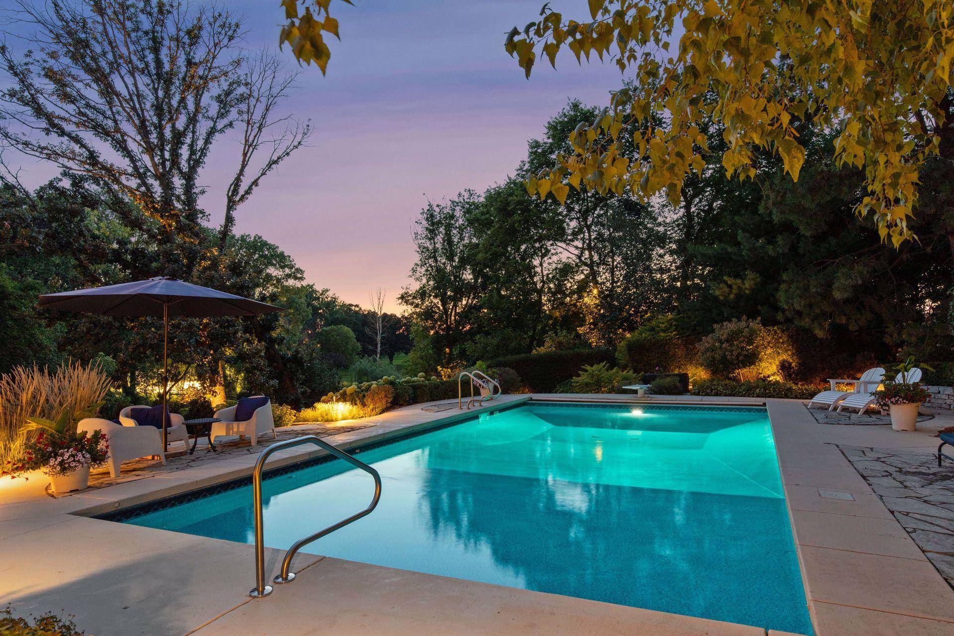 Edina, MN 55436,27 Circle W