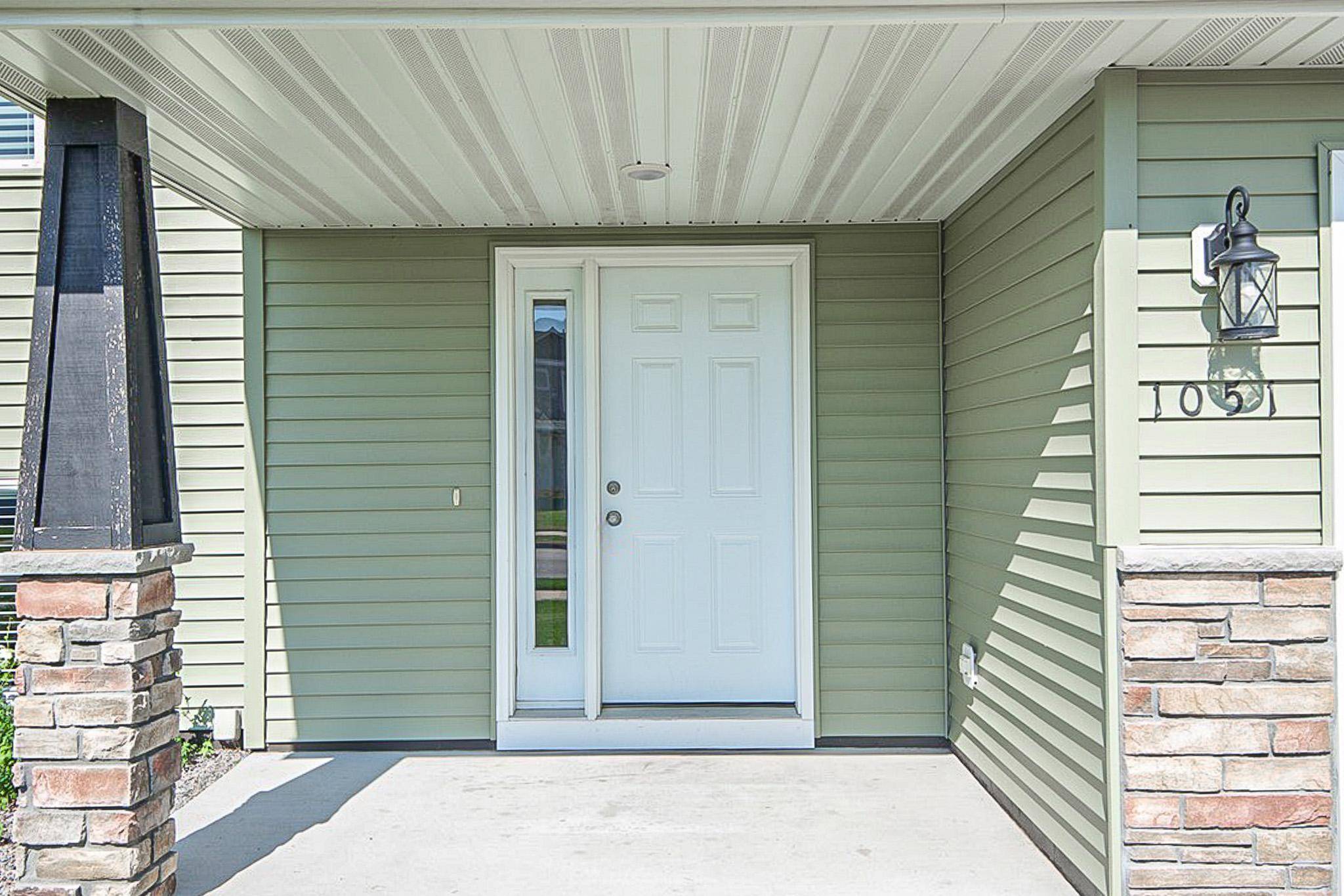 Saint Cloud, MN 56303,1051 YELLOWSTONE AVENUE