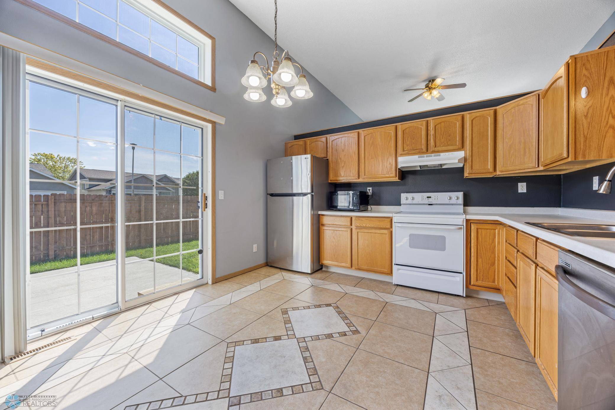 Fargo, ND 58103,5120 8th AVE S