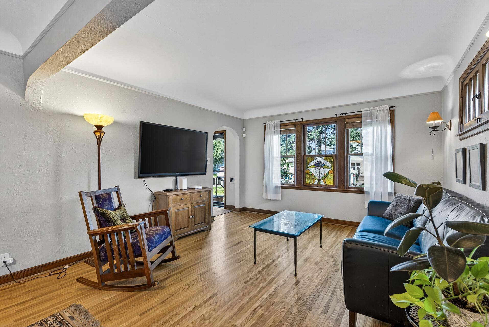 Minneapolis, MN 55406,3904 44th AVE S