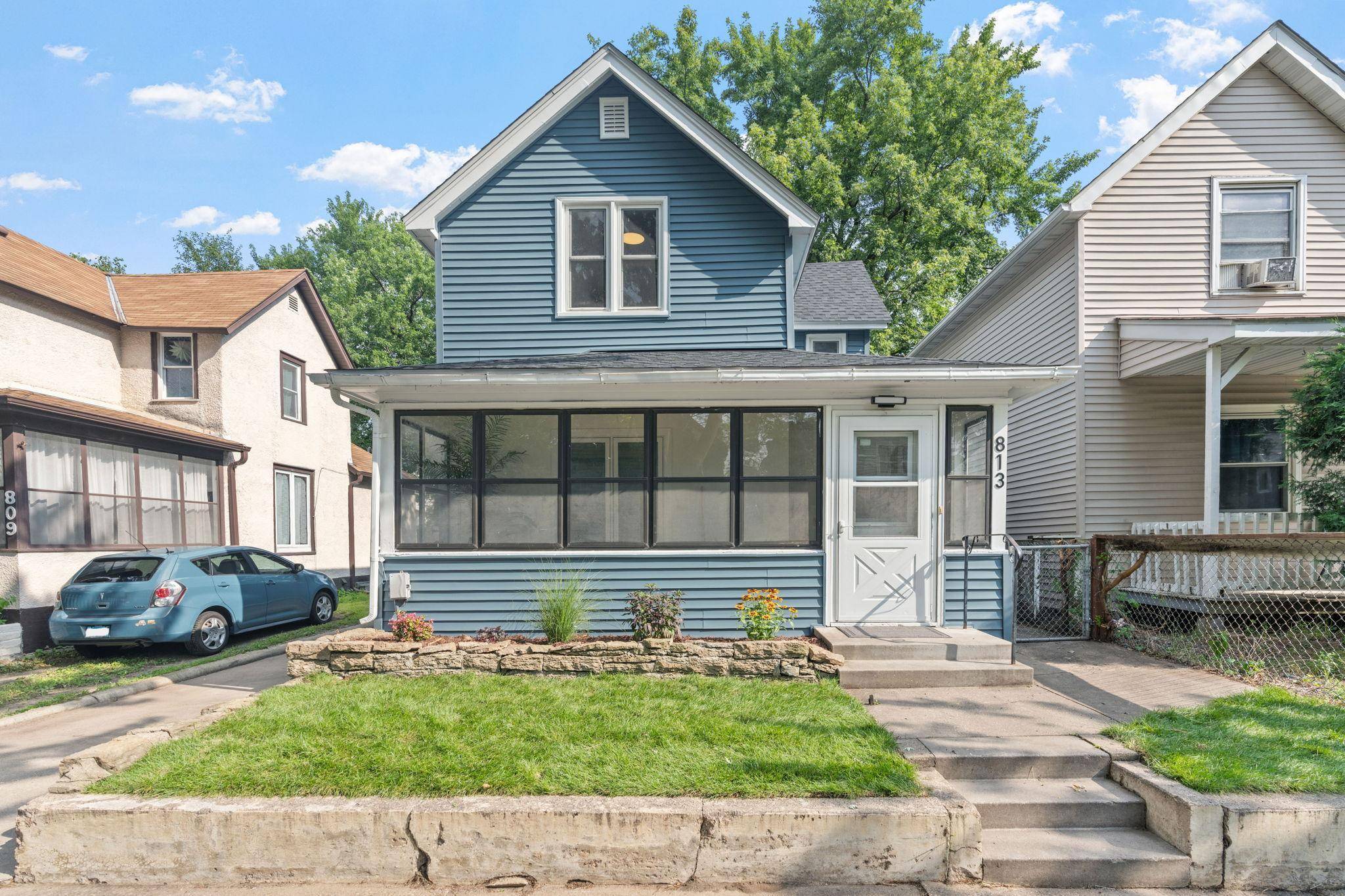 Minneapolis, MN 55418,813 26th AVE NE