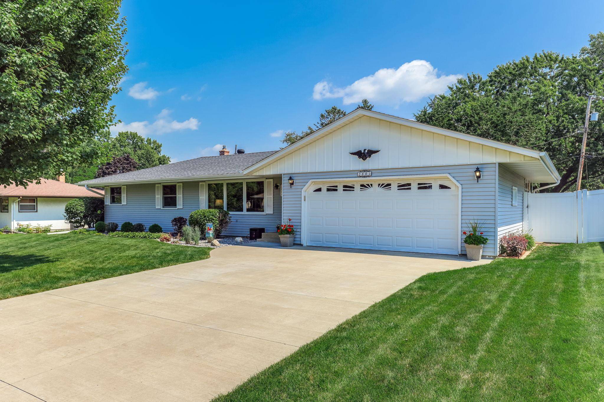 Roseville, MN 55113,2864 Virginia AVE