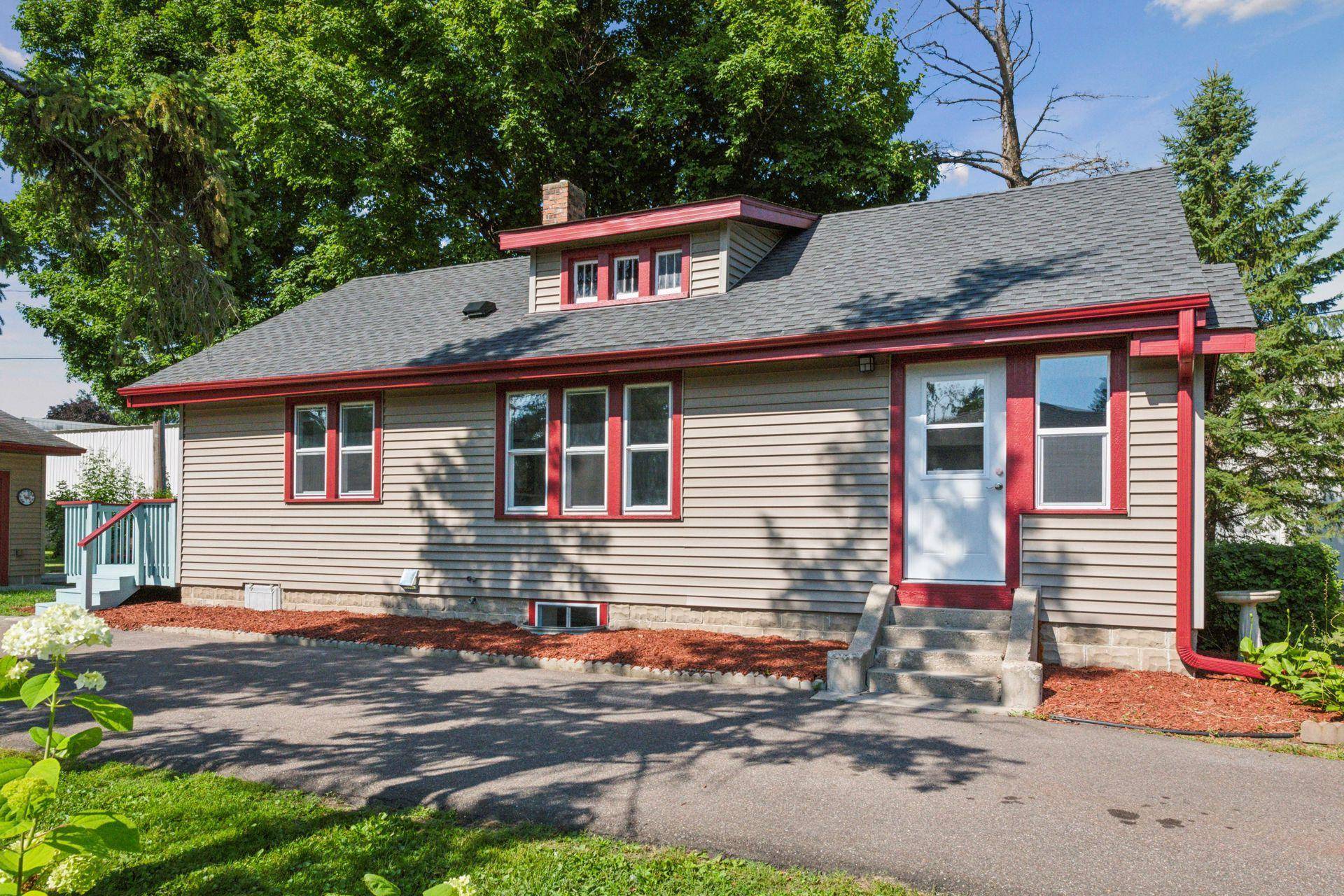 Maple Plain, MN 55359,5565 Main ST W