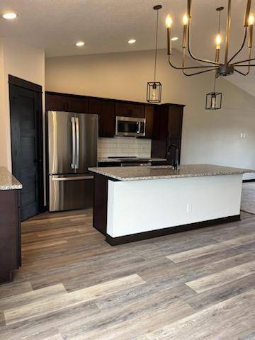 Lake Crystal, MN 56055,658 Daisy CT