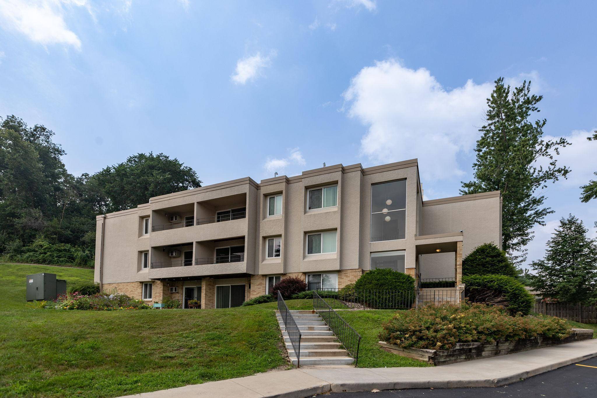 Rochester, MN 55901,366 Elton Hills DR NW #34