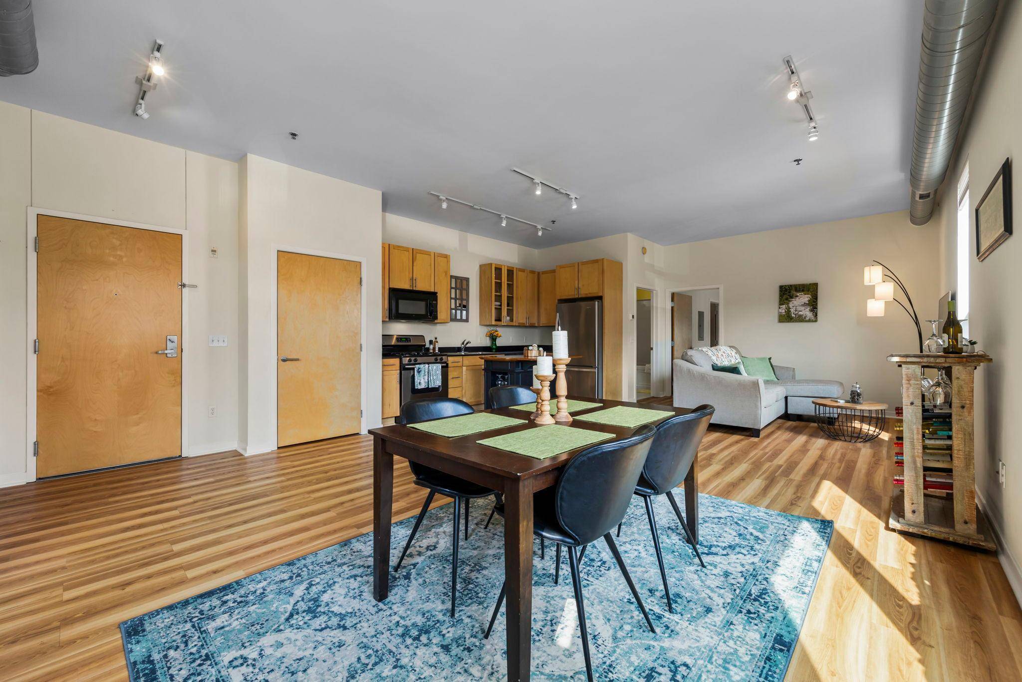 Saint Paul, MN 55101,490 N Temperance ST #204