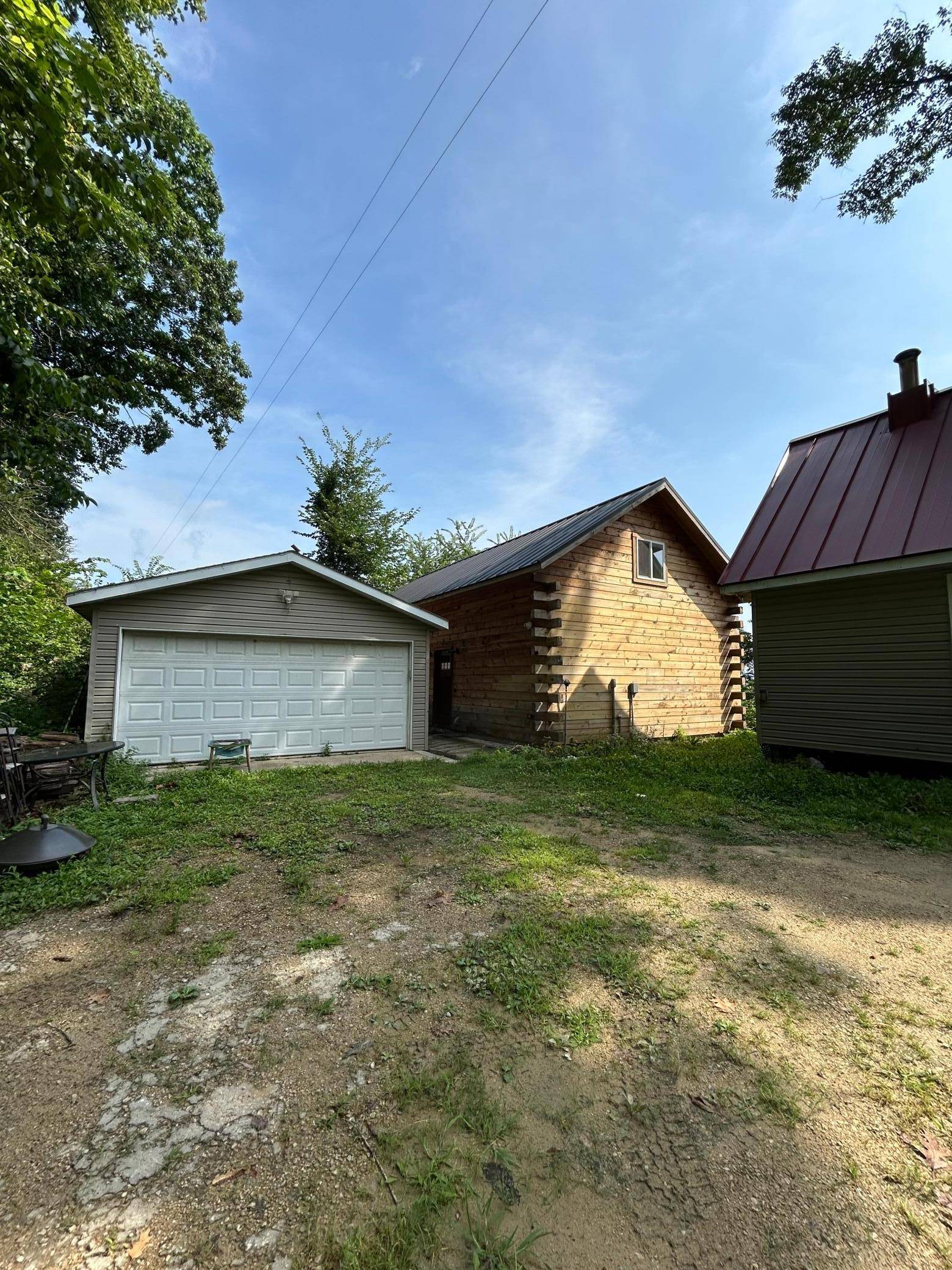 Brownsville, MN 55919,911 Mississippi LN