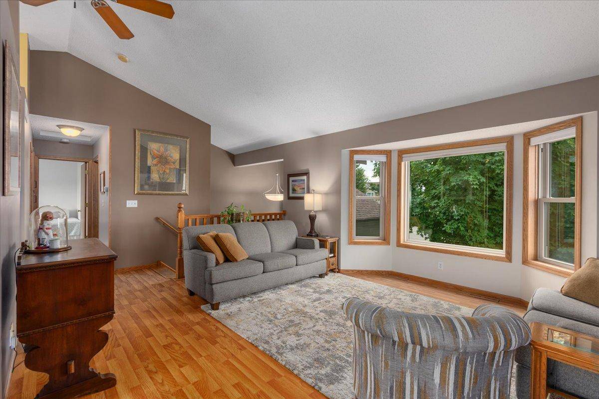 Prescott, WI 54021,812 River TER