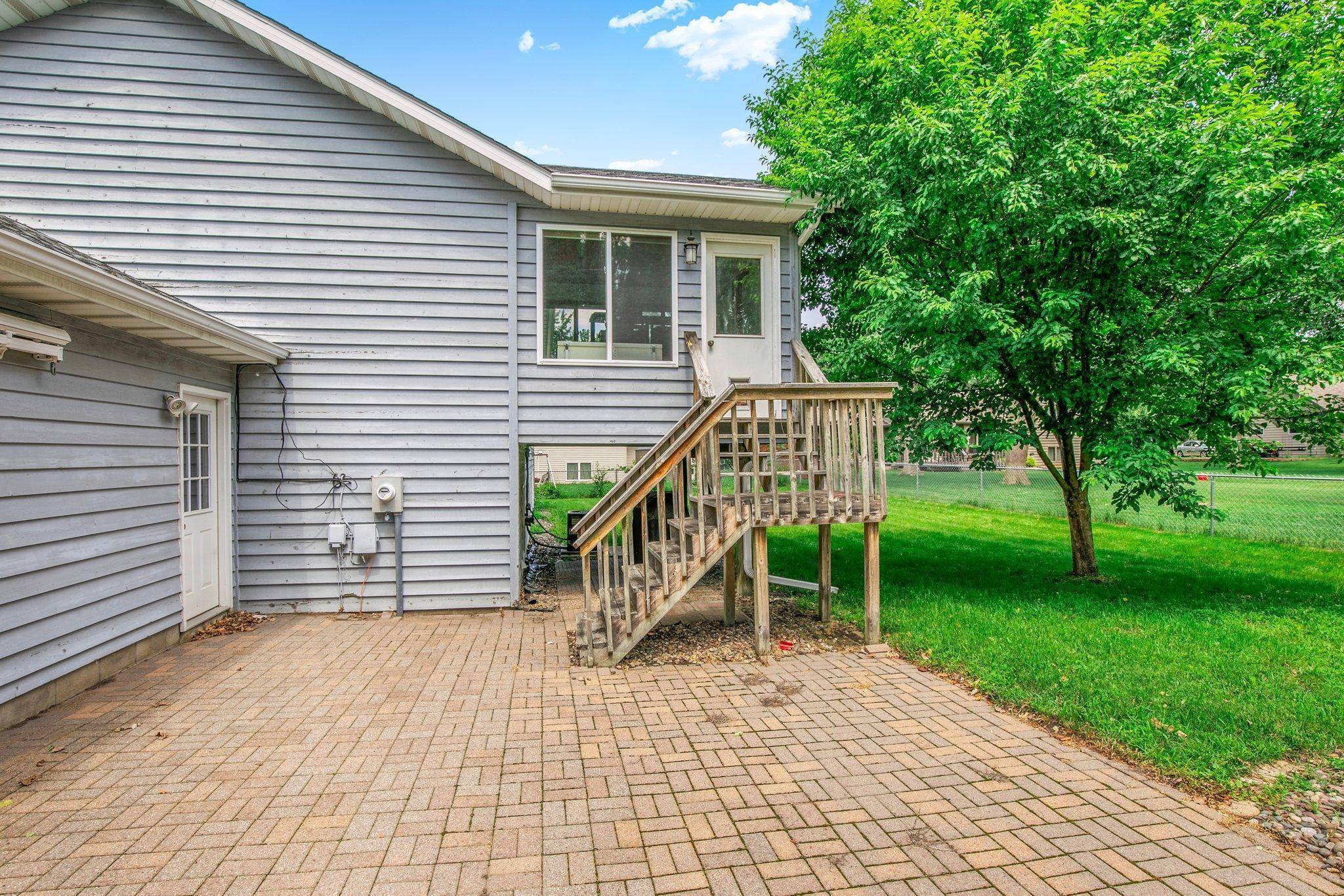 Sartell, MN 56377,104 9th AVE N